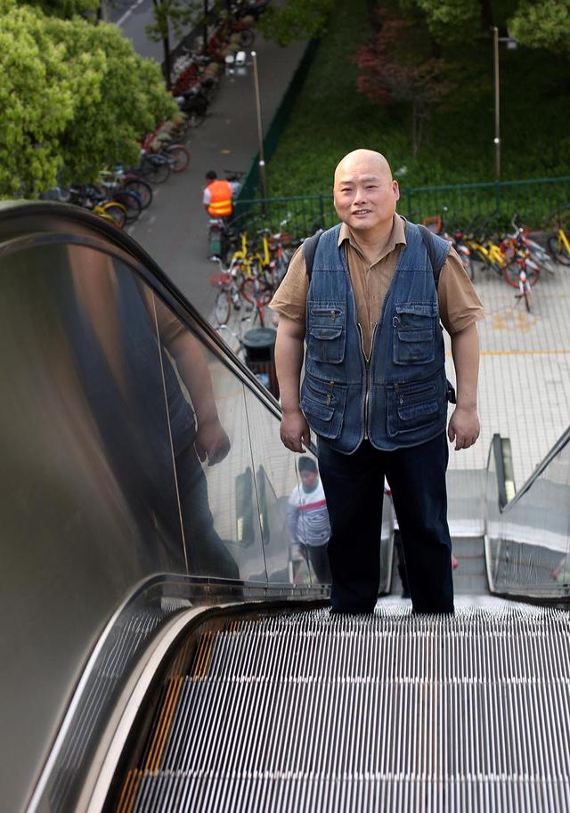 百度胖老师吧上海市公安局轨道交通分局石宇玉老师求救 微信抖音快手百度贴吧百科图片视频知道搜上海胖老师  ...